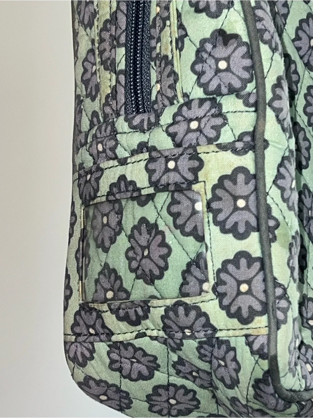 Vera Bradley Quilted Insulated Lunch Bag – Mint Green & Gray Floral